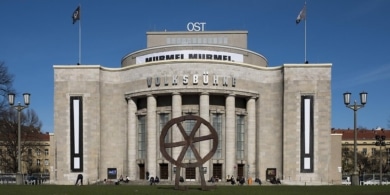 volksbuhne-a-berlin-facade