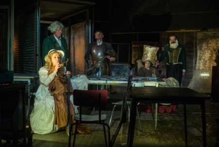 François Tanguy et le Théâtre du Radeau créent Item au T2G Festival d'automne à Paris