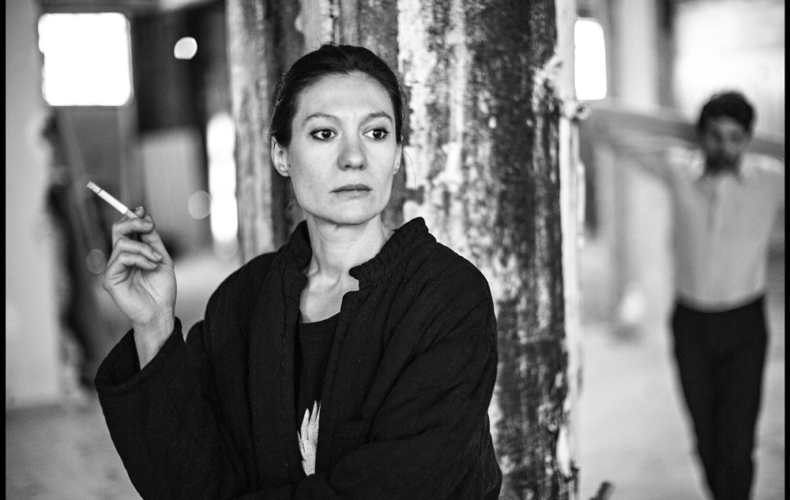 Bénédicte Cerutti dans Girls and boys de Dennis Kelly photo Jean-Louis Fernandez