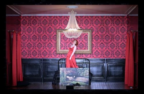 Olivier Py met en scène La Voix humaine et Point d'orgue au Théâtre des Champs-Élysées avec Patricia Petibon