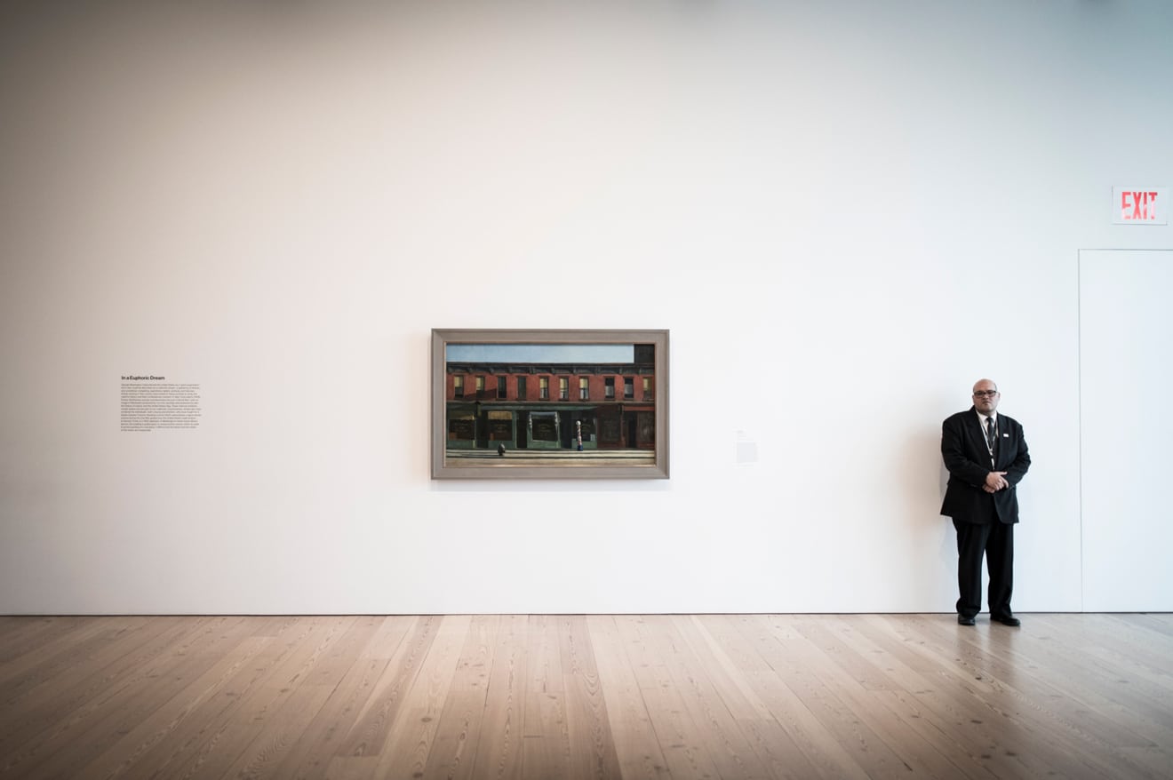 / critique / Gardien Party, la revanche au théâtre des agents de surveillance de musées