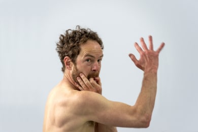 Somnole, solo de Boris Charmatz photo Marc Domage