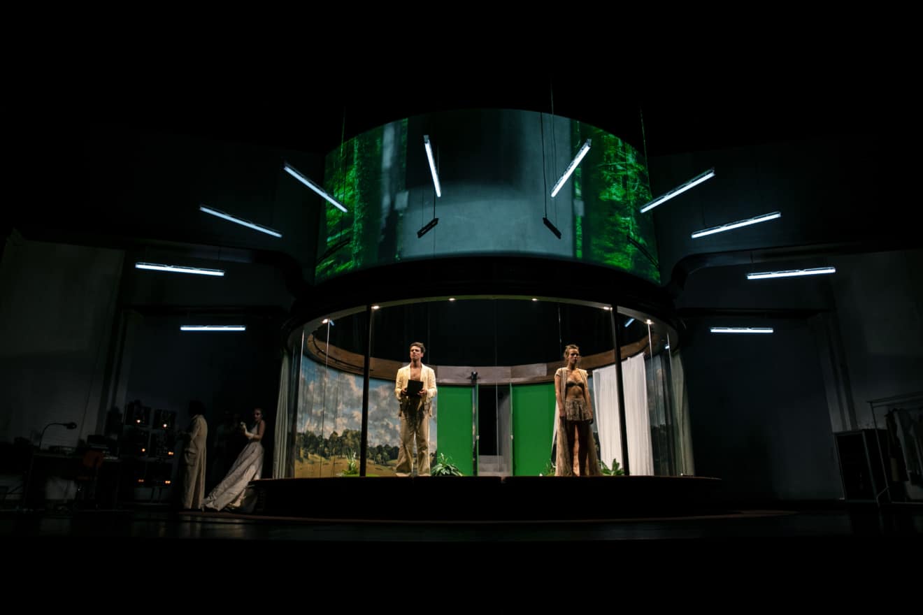 Galin Stoev met en scène La Double Inconstance de Marivaux au Théâtre de la Porte Saint-Martin