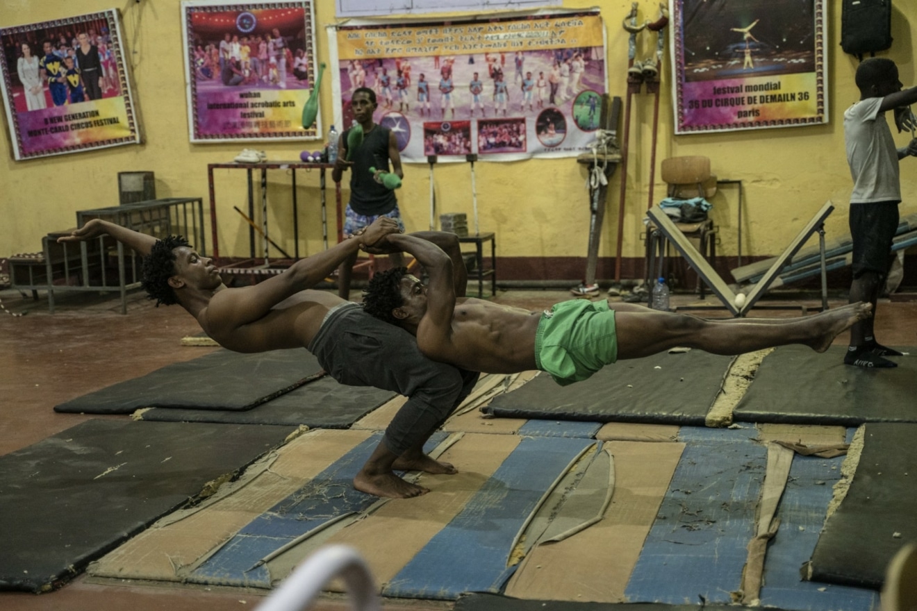 /actu / En Ethiopie, le Cirque de Dire Dawa enseigne la discipline