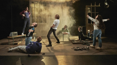 Le collectif Bajour présente L'Éclipse au Théâtre Public de Montreuil