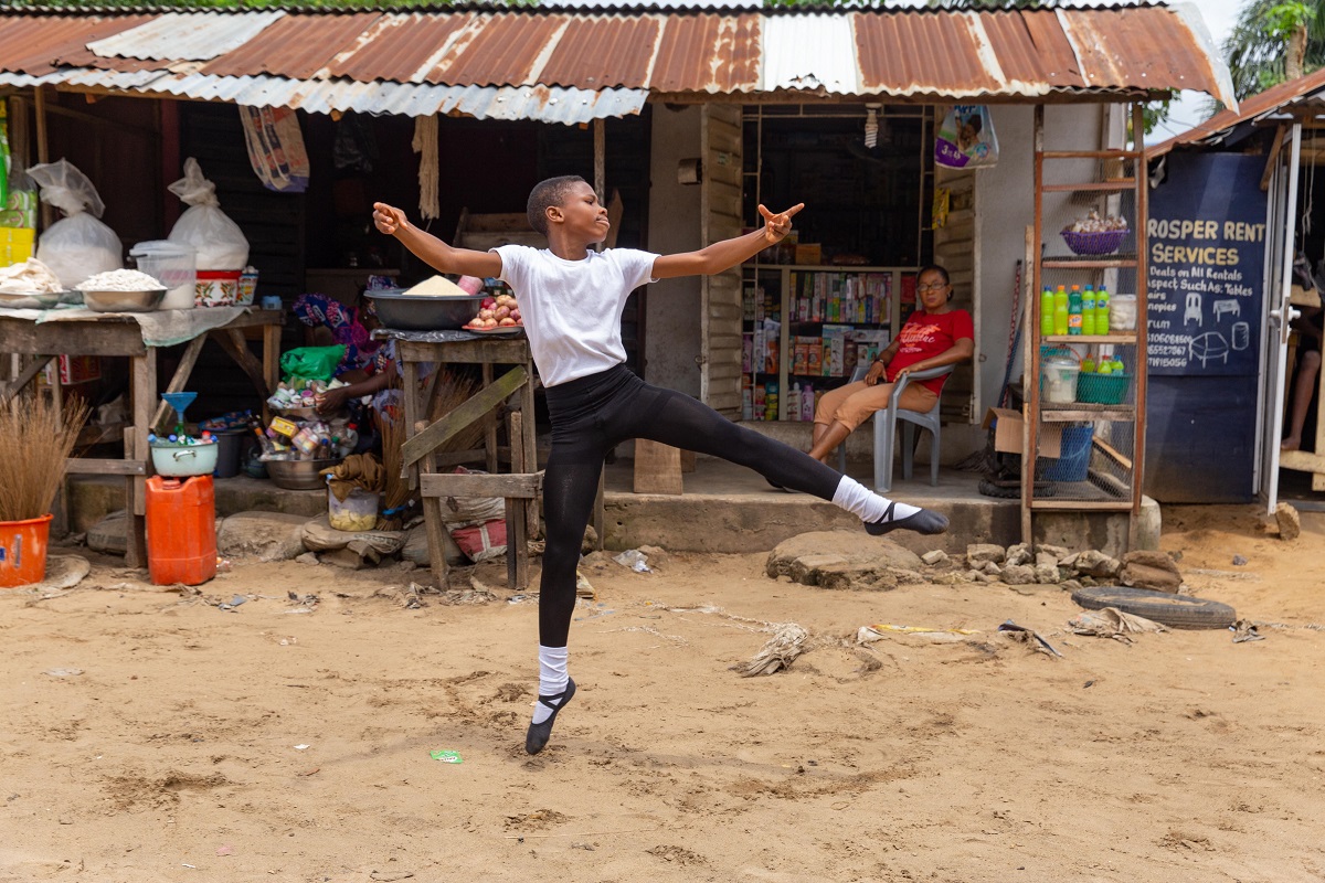 ＂Madu＂, l'incroyable aventure d'un jeune Nigérian qui se rêve danseur étoile