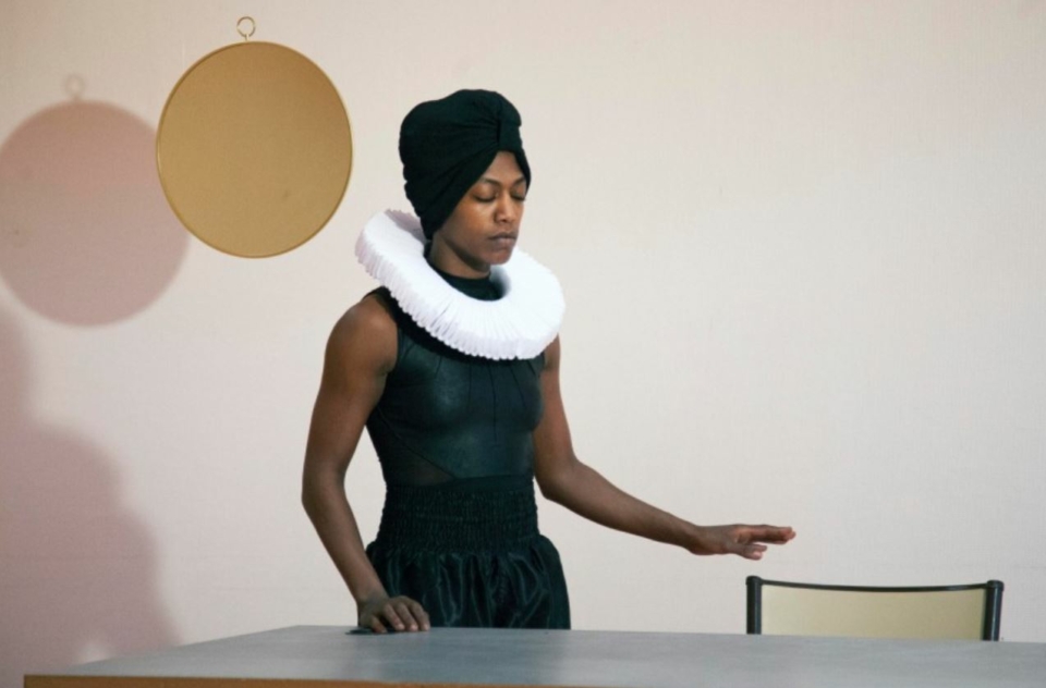 Adélaïde Desseauve dans #Mulunesh de Betty Tchomanga