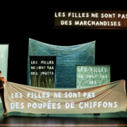 Nathalie Bensard crée Les filles ne sont pas des poupées de chiffon au Festival Off d'Avignon 2024