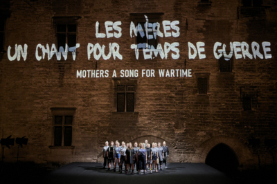 Marta Górnicka crée Mothers. A Song for Wartime au Festival d'Avignon 2024