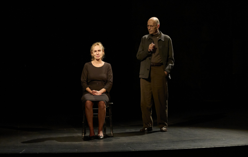 Jacques Osinski monte L'Amante anglaise de Duras avec Sandrine Bonnaire au Théâtre de L'Atelier