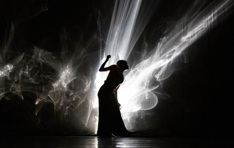 Le Ballet National du Canada interprète Angels' Atlas de Crystal Pite