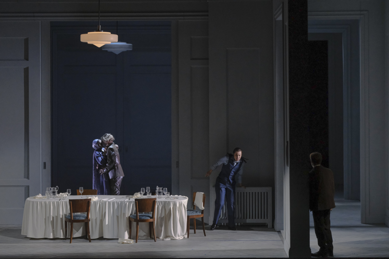 Adèle Charvet, Ariodante dans la mise en scène de Jetske Mijnssen à l'Opéra national du Rhin