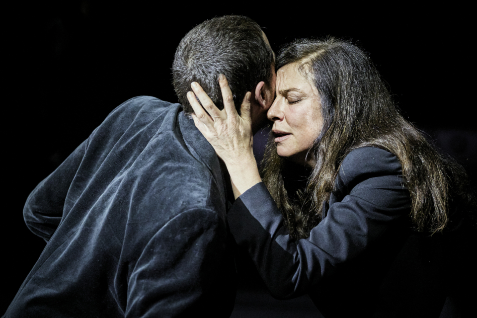 Anne-Laure Liégeois monte Phèdre de Racine avec Anna Mouglalis