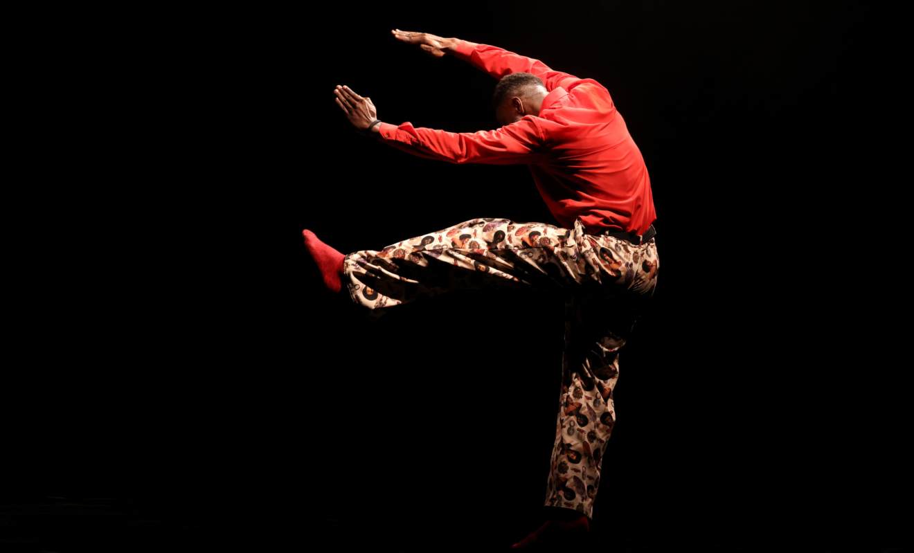 [Superstrat[ de Anne Nguyen, avec Mark-Wilfried Kouadio