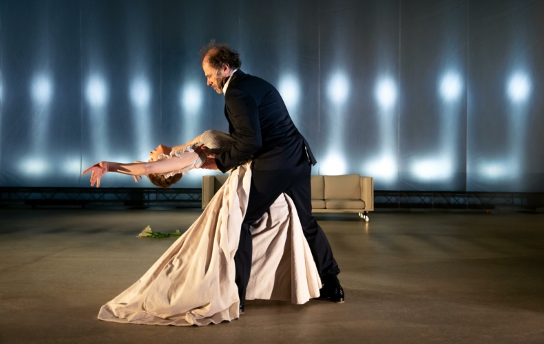 Carme Portaceli et Michael De Cock adaptent Bovary d'après Gustave Flaubert au Théâtre Nanterre-Amandiers