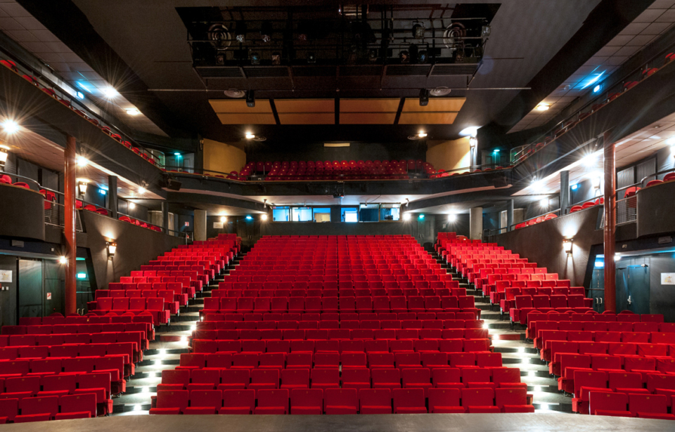 Salle du Théâtre Toursky