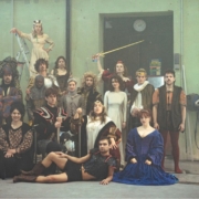 Ambre Kahan met en scène Merlin ou la Terre dévastée avec les élèves de la Séquence 11 de l'Ecole supérieure de Théâtre de l'Union