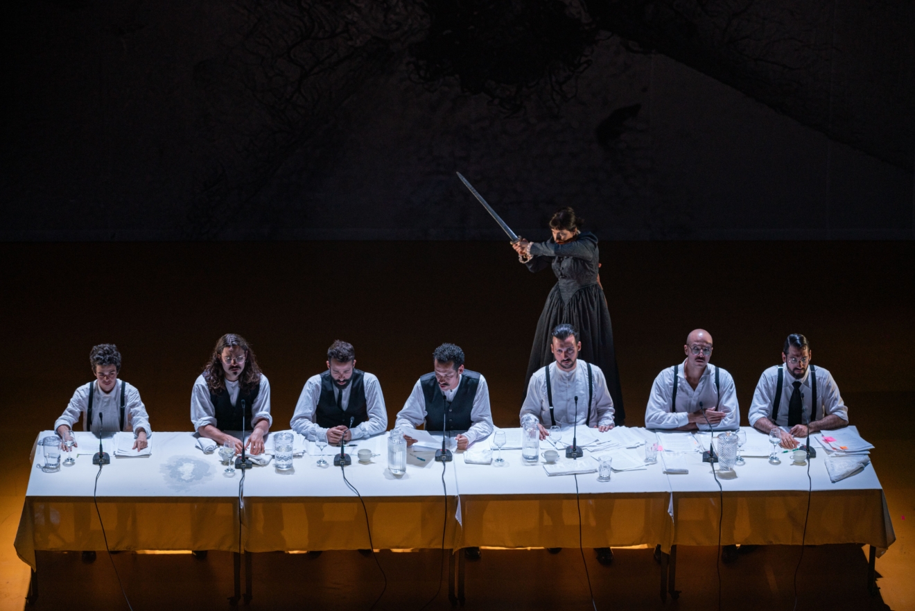 Carolina Bianchi crée The Brotherhood – Trilogia Cadela Força – Capítulo II au Kunstenfestivaldesarts