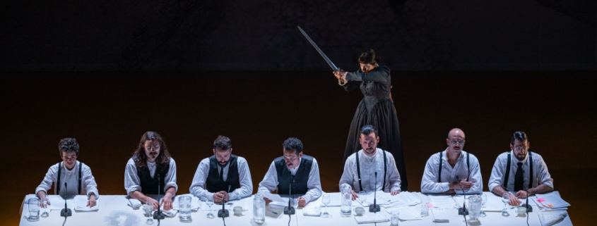 Carolina Bianchi crée The Brotherhood – Trilogia Cadela Força – Capítulo II au Kunstenfestivaldesarts