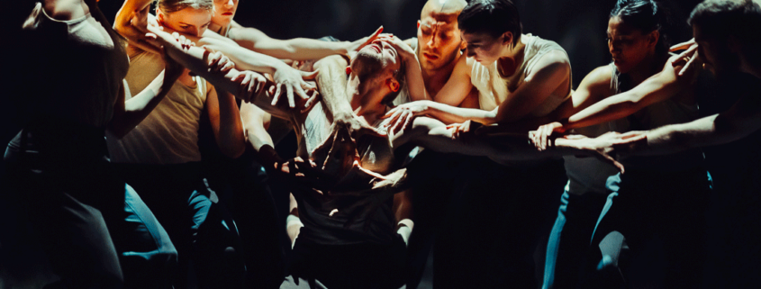 Figures in Extinction de Crystal Pite et Simon McBurney avec le Nederlands Dans Theater © Rahi Rezvani