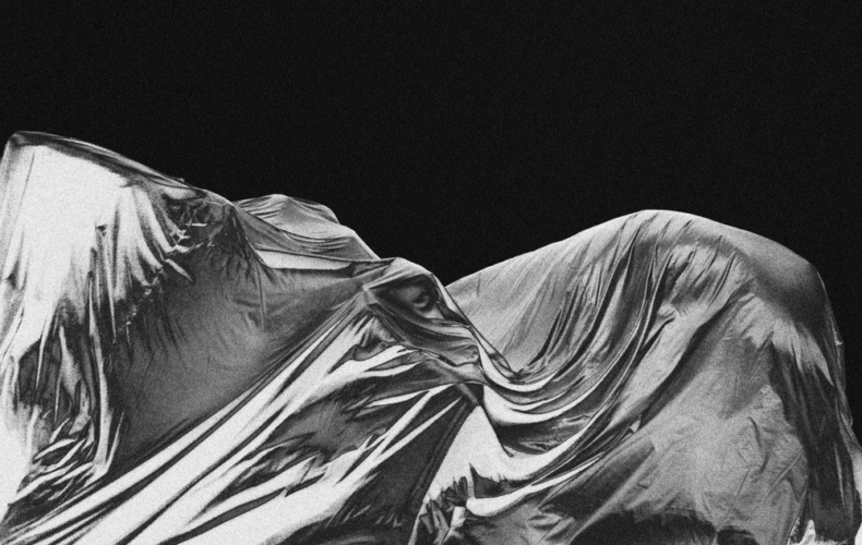 « Inhale Delirium Exhale » de Miet Warlop fera partie des 83 propositions artistiques du Festival d'Automne 2025