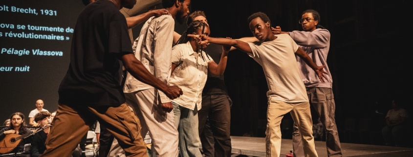 La Mère de Brecht par la cie Organon