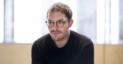 Robert Icke photo Bewerkt Dim