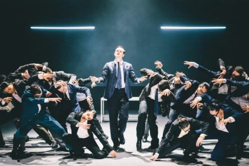 Figures in Extinction de Crystal Pite et Simon McBurney avec le Nederlands Dans Theater