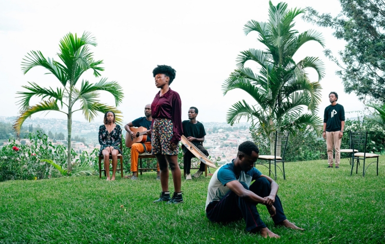 Gahugu Gato (Petit Pays), Dida Nibagwire et Frédéric Fisbach, 2025 © L'Espace