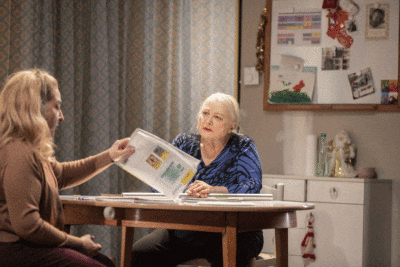 Marilou Berry et Josiane Balasko dans Ça, c'est l'amour