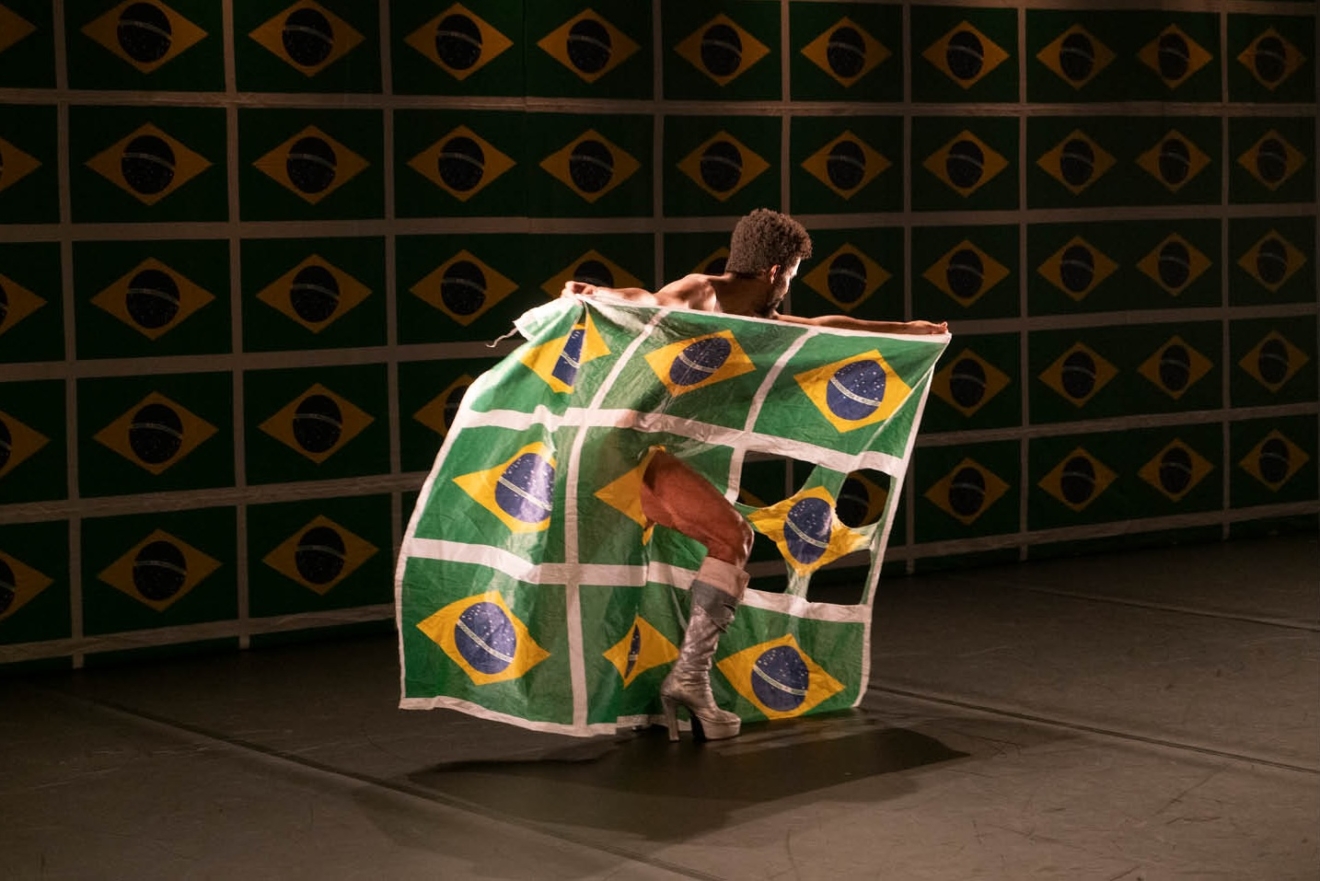 O Samba do Crioulo Doido de Calixto Neto