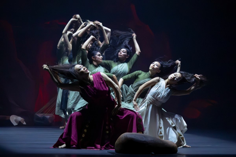 Thikra d'Akram Khan & Manal AlDowayan
