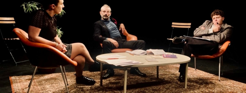 Anne-Sophie Pauchet crée La lente et difficile agonie du crapaud buffle sur le socle patriarcal au Festival Off d'Avignon 2025