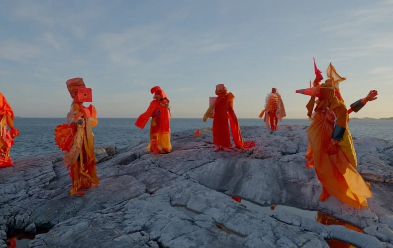 Landscaping une installation vidéo d'Eszter Salamon photo Matthias Pollak