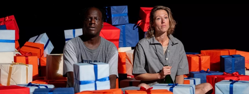Marilyne Fontaine et Assane Timbo dans Peu importe de Marius von Mayenburg photo Vahid Amanpour