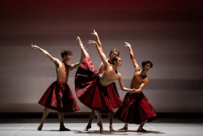 Requiem for a Rose junior ballet de l'Opéra national de Paris photo Julien Benhamou