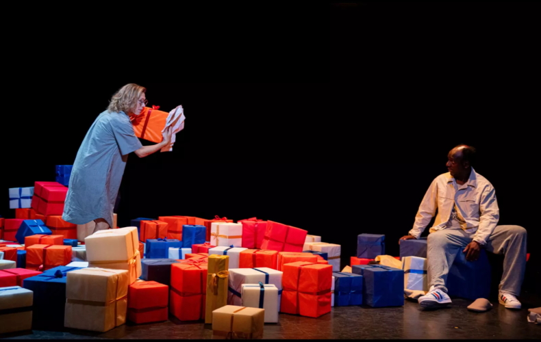Robin Ormond monte Peu importe de Marius von Mayenburg à La Scala Provence avec Marilyne Fontaine et Assane Timbo