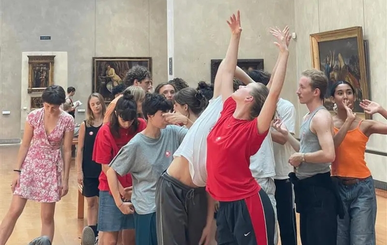 Tout n’est pas visible, tout n’est pas audible de Tânia Carvalho avec les élèves des Conservatoires de Paris et Lyon photo Clara Barbieri