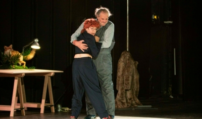 Azénor Duverran-Léjas et Philippe Martz dans Creuser la joie de Marie Levavasseur photo de répétition