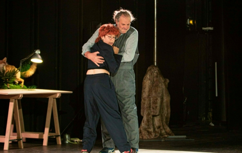 Azénor Duverran-Léjas et Philippe Martz dans Creuser la joie de Marie Levavasseur photo de répétition