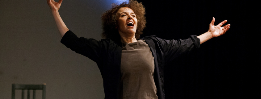 Fatima Soualhia Manet dans Frangines - on ne parlera pas de la guerre d'Algérie photo Danica Bijeljac