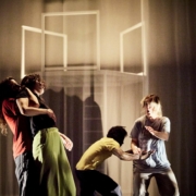 Guillaume Séverac-Schmitz met en scène Roméo et Juliette de William Shakespeare photo de répétition Christophe Raynaud de Lage