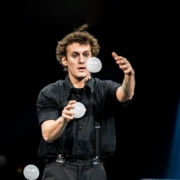 Rémi Lavesnes dans La Soirée magique photo Laurent Bugnet