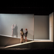 Gabriel Dufay crée Étincelles (pièces courtes de Jon Fosse) au Studio-Théâtre de la Comédie-Française