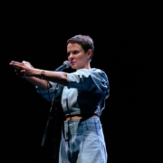 Jessica Guilloud dans Jag et Johnny de Laurène Marx
