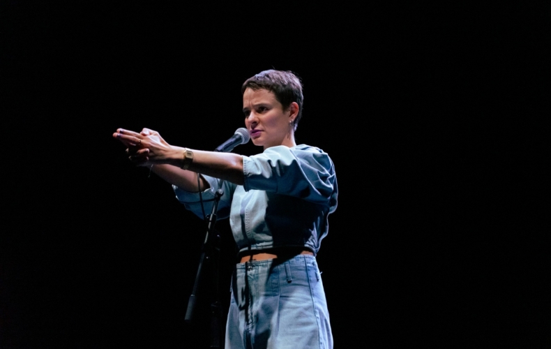 Jessica Guilloud dans Jag et Johnny de Laurène Marx