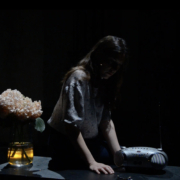 Louise Chevillotte adapte Quand je dis rien je pense encore de Camille Readman Prud’homme