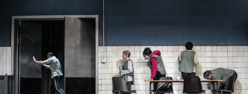 Alexander Zeldin crée Prendre soin au Théâtre national de Strasbourg