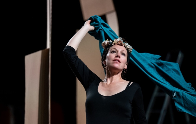 Arnaud Anckaert met en scène Le Songe d'une nuit d'été de William Shakespeare photo Frédéric Iovino