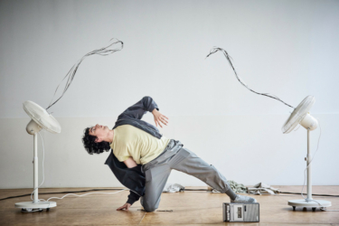 Tal Reuveny met en scène Au bout de ma langue انا لا اشتكي de Simon Grangeat